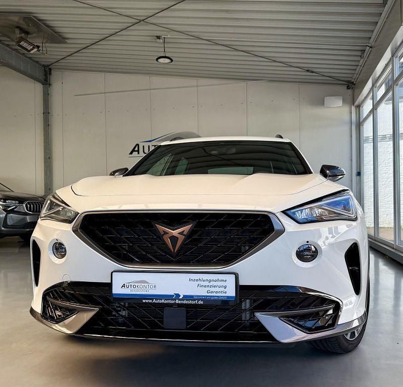 "candy" weiss Gebraucht 2024 Cupra Formentor SUV | 26.490 € (Superpreis) - Bild 1/4