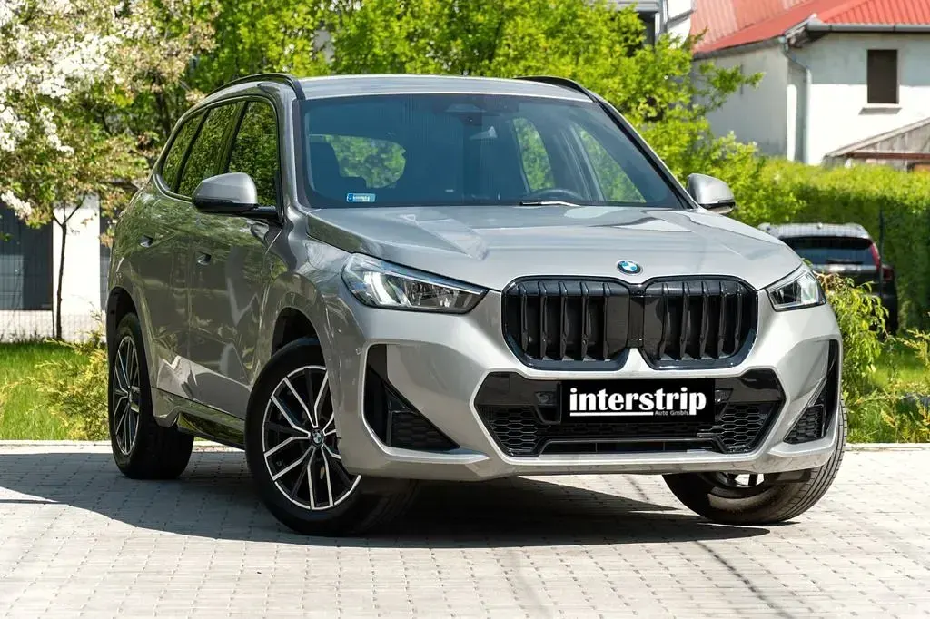 Gebraucht BMW X1 M Sport 163 PS (119 kW) 2024 Silber SUV