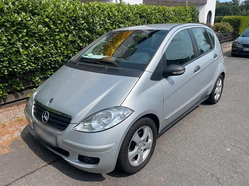 Silber Gebraucht 2005 Mercedes A160 Kleinwagen | 3.990 € (Etwas zu teuer) - Bild 1/4