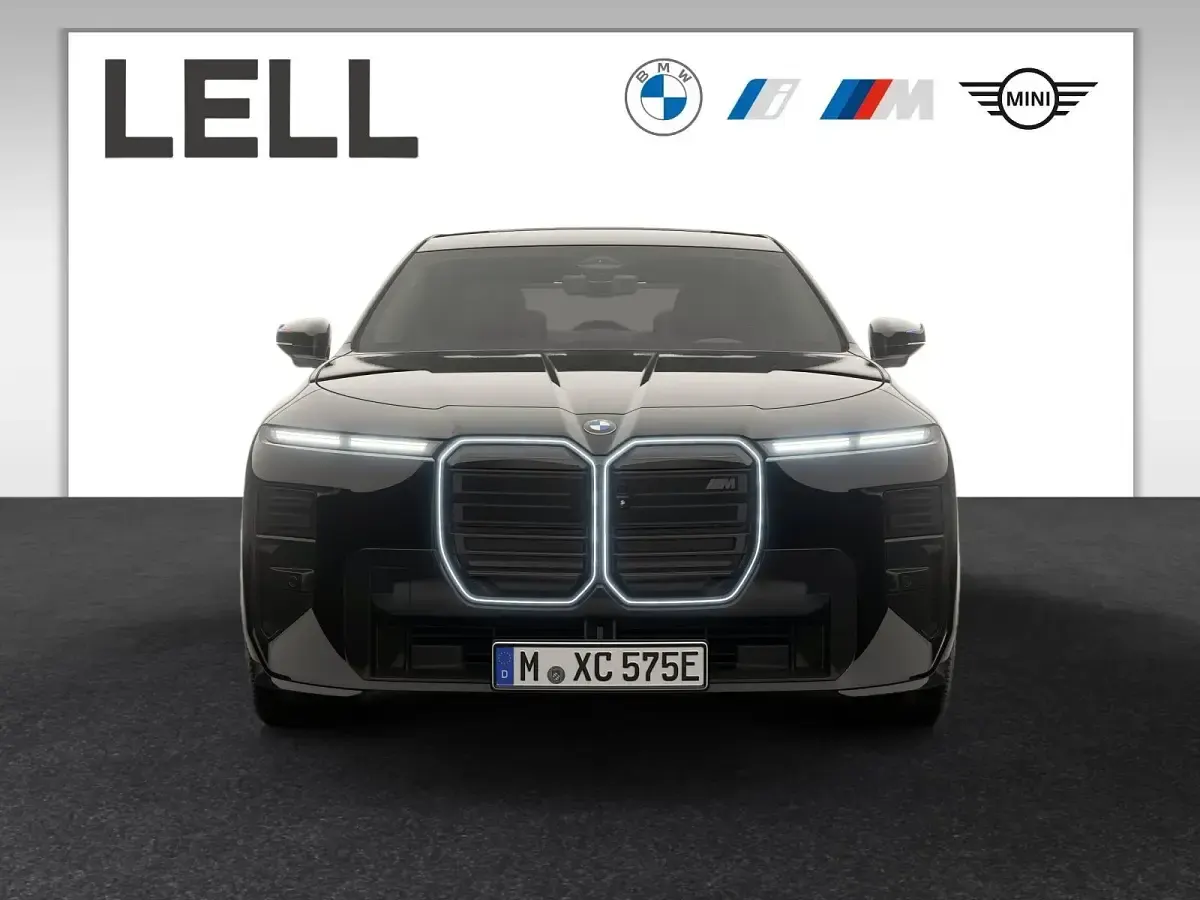 Neu BMW i7 Sport Line 500 kW (680 PS) 2026 Saphirschwarz Limousine