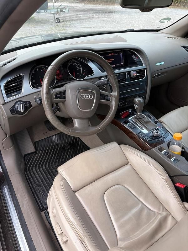 Braun Gebraucht 2010 Audi A5 Cabriolet Cabrio | 7.500 € - Bild 1/4