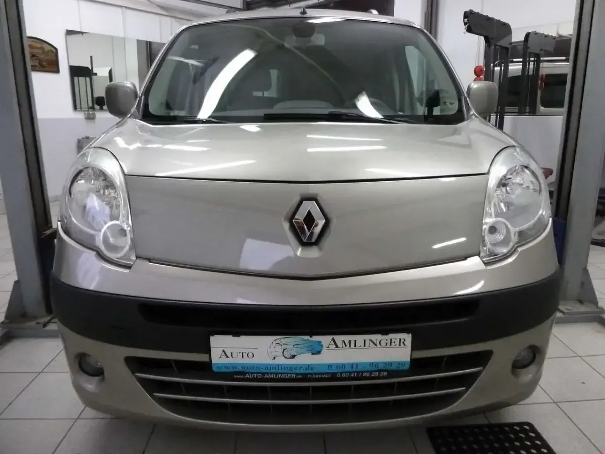 Gebraucht Renault Kangoo Privilege 87 PS (63 kW) 2009 Beige grey Van / Kleinbus