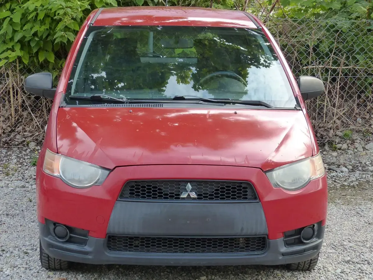 Gebraucht Mitsubishi Colt 95 PS (69 kW) 2009 Rot Kleinwagen