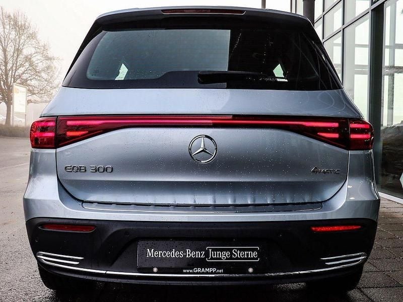 Gebraucht Mercedes EQB300 Advanced 167 kW (228 PS) 2024 Silber SUV