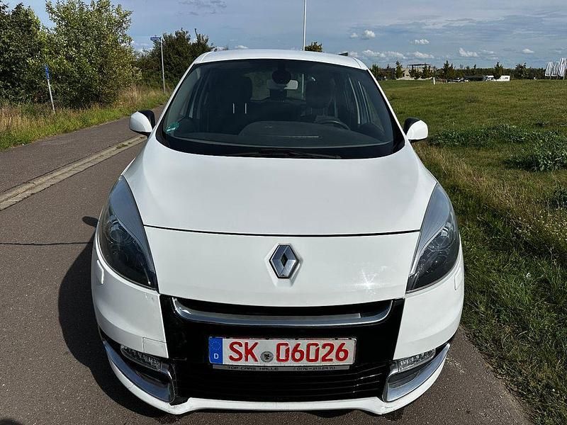 Gebraucht Renault Scénic III Dynamique 110 PS (80 kW) 2012 Weiß Van / Kleinbus