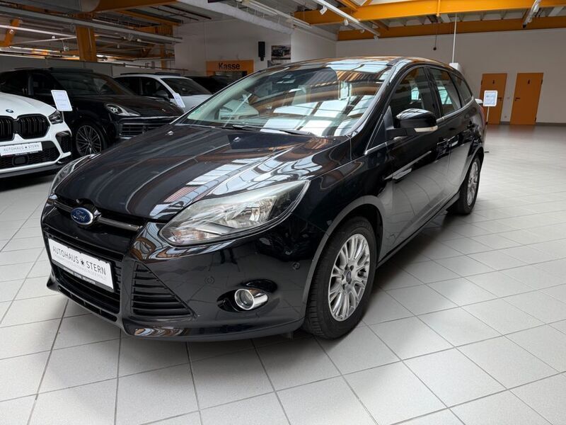 Schwarz Gebraucht 2012 Ford Focus Titanium Kombi | 5.890 € (Fairer Preis) - Bild 1/4