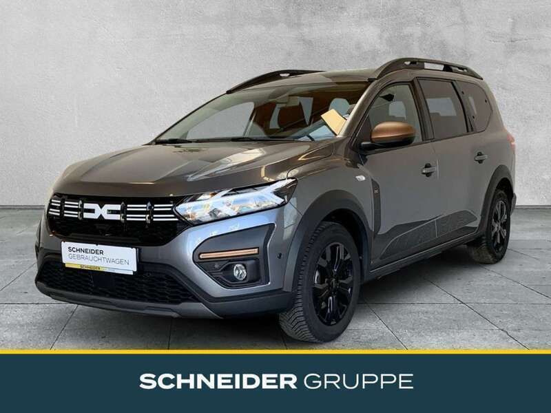 Grau Gebraucht 2024 Dacia Jogger Extreme Van / Kleinbus | 21.890 € (Etwas zu teuer) - Bild 1/4