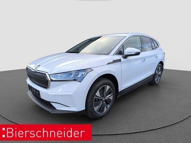 Weiß Gebraucht 2022 Skoda Enyaq iV Loft SUV | 44.290 € (Superpreis) - Bild 1/4