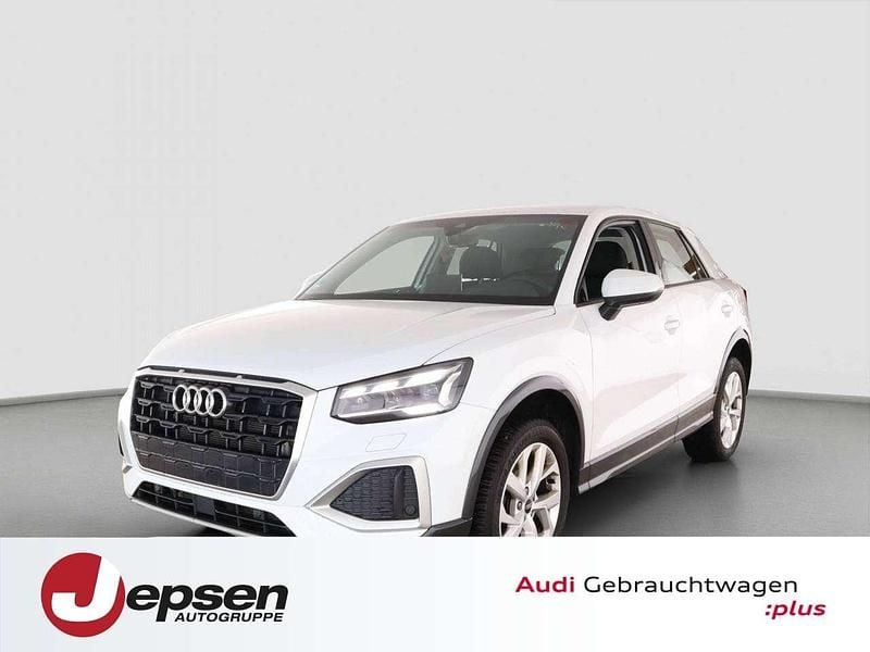 Gletscherweiß metallic Gebraucht 2024 Audi Q2 Advanced Plus SUV | 28.590 € (Fairer Preis) - Bild 1/4