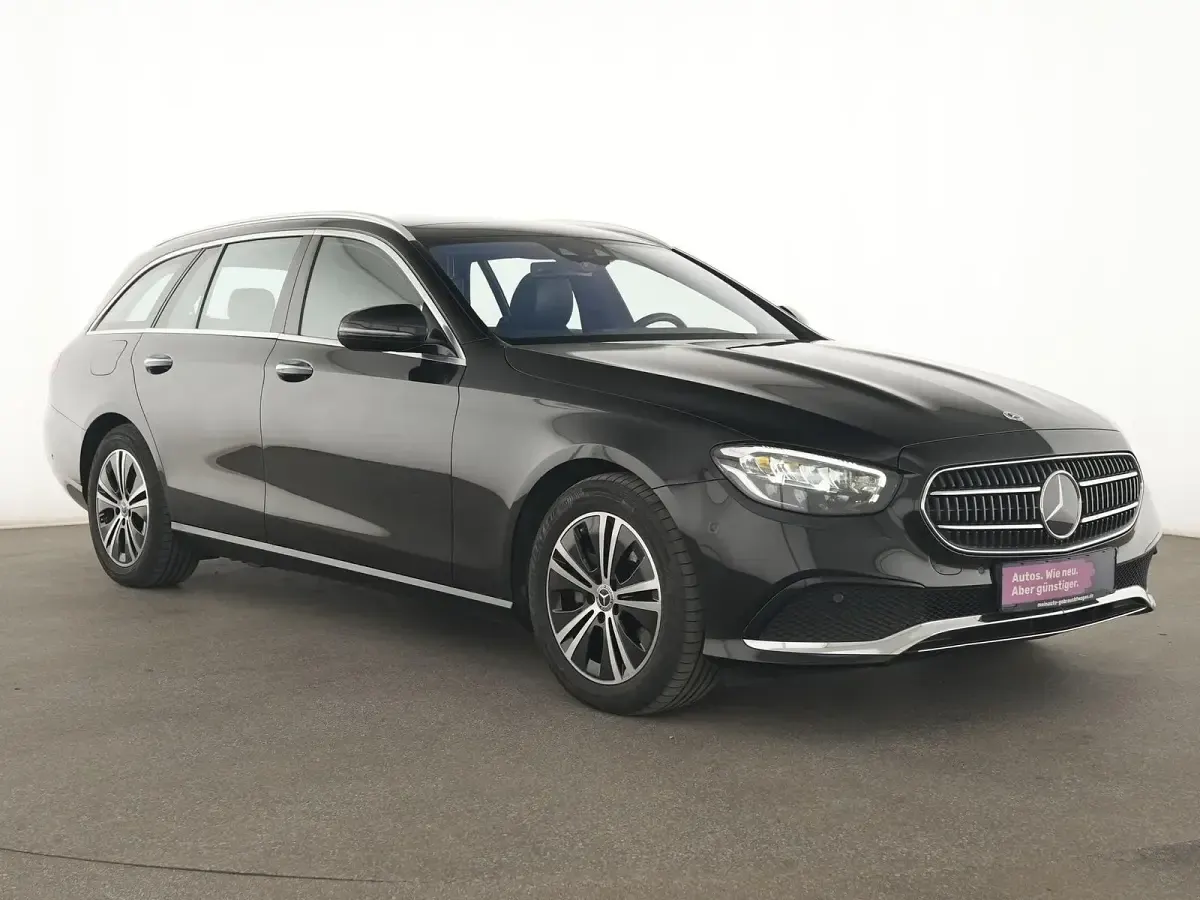 Gebraucht Mercedes E220 Avantgarde 200 PS (147 kW) 2023 Obsidianschwarz