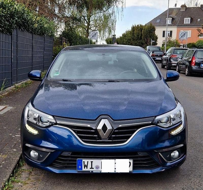Blau Gebraucht 2017 Renault Mégane IV Experience Limousine | 8.899 € (Fairer Preis) - Bild 1/4
