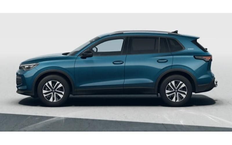 Neu VW Tiguan 150 PS (110 kW) 2026 Blau SUV