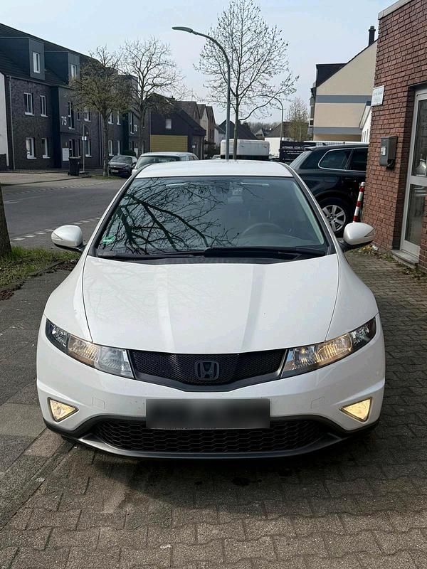 Gebraucht Honda Civic 140 PS (102 kW) 2011 Weiß Limousine