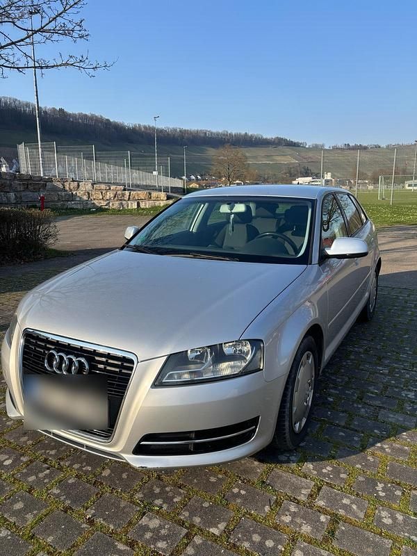 Gebraucht Audi A3 105 PS (77 kW) 2011 Silber Kleinwagen