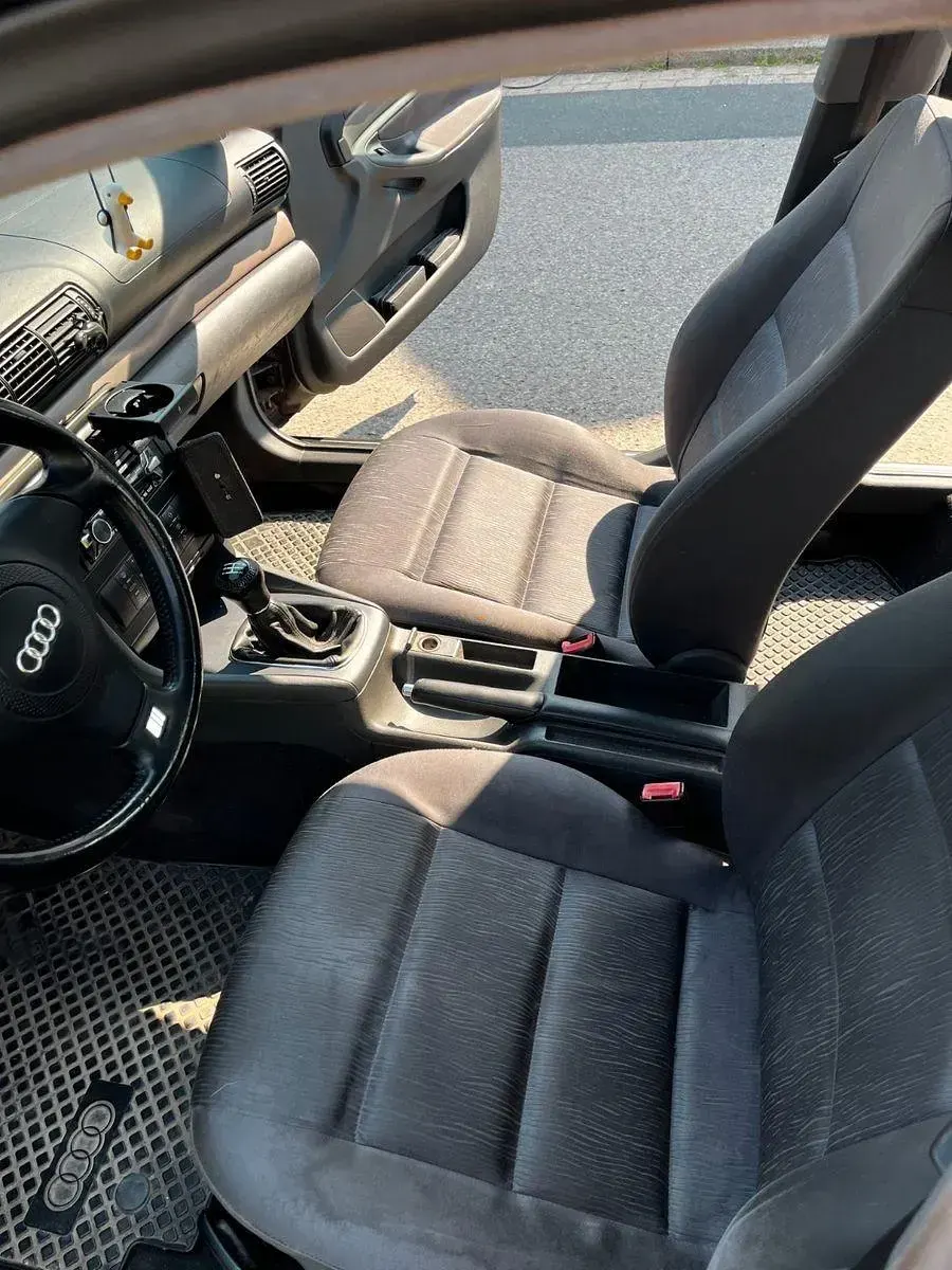 Gebraucht Audi A4 Sport 116 PS (85 kW) 2001 Grau Kombi