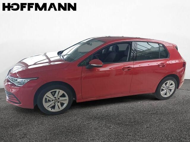 Gebraucht VW Golf VIII Life 110 PS (80 kW) 2024 Kings red metallic Limousine