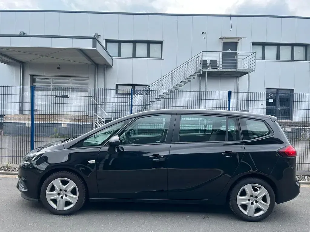 Gebraucht Opel Zafira Business Edition 135 PS (99 kW) 2017 Schwarz Van / Kleinbus