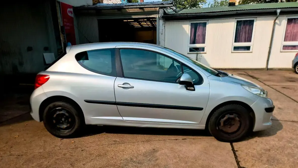 Gebraucht Peugeot 207 88 PS (64 kW) 2006 Silber Kleinwagen