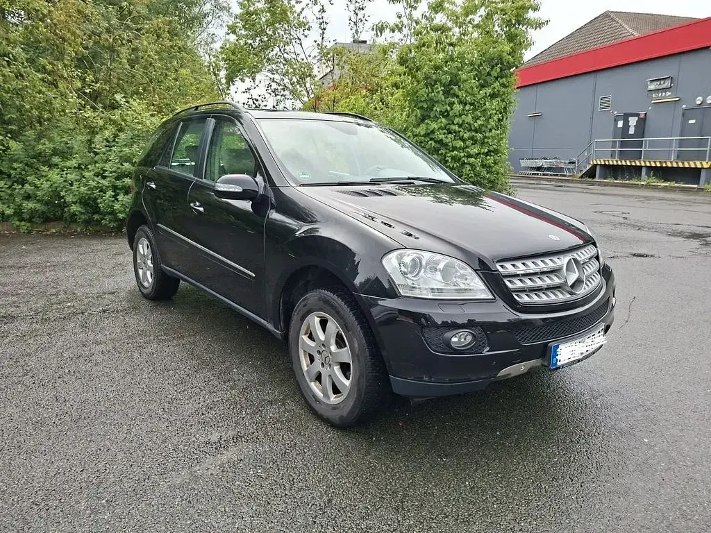 Gebraucht Mercedes ML280 190 PS (139 kW) 2005 Schwarz SUV