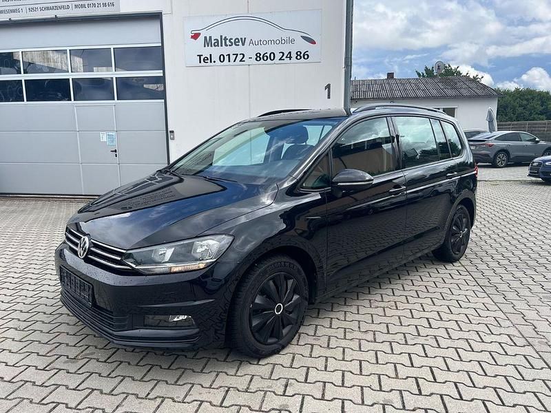 Schwarz Gebraucht 2019 VW Touran Comfortline Van / Kleinbus | 12.680 € (Superpreis) - Bild 1/4