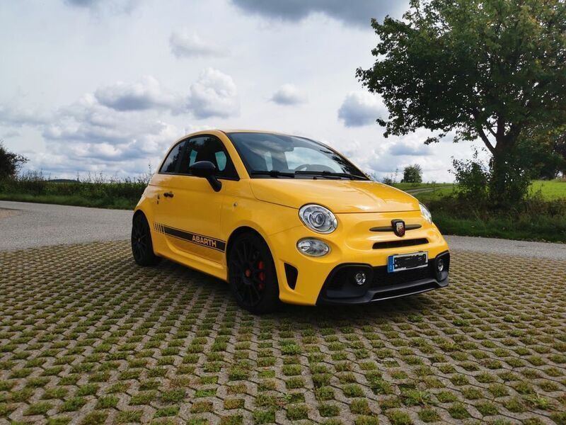 Gelb Gebraucht 2018 Abarth 595 Competizione Kleinwagen | 17.500 € (Fairer Preis) - Bild 1/4