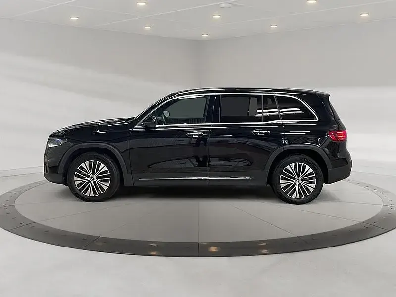 Gebraucht Mercedes EQB300 Progressive 167 kW (228 PS) 2025 Metalliclack kosmosschwarz SUV