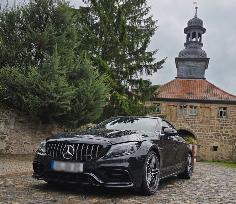 Schwarz Gebraucht 2020 Mercedes C63 AMG AMG Cabrio | 50.450 € (Superpreis) - Bild 1/4