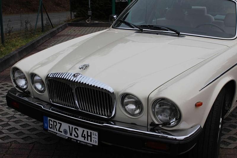 Gebraucht Jaguar XJ12 295 PS (216 kW) 1987 Beige Limousine