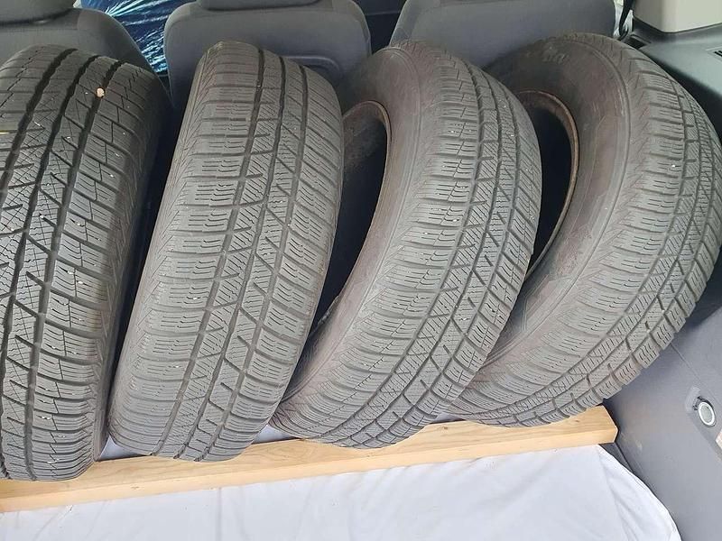 Gebraucht VW Touran Freestyle 140 PS (102 kW) 2010 Schwarz Van / Kleinbus