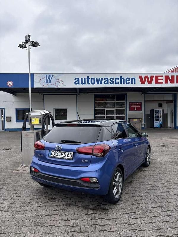 Gebraucht Hyundai i20 YES! 101 PS (74 kW) 2019 Blau Kleinwagen