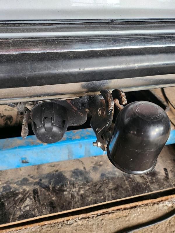 Gebraucht Mercedes E230 138 PS (101 kW) 1983 Silber Kombi