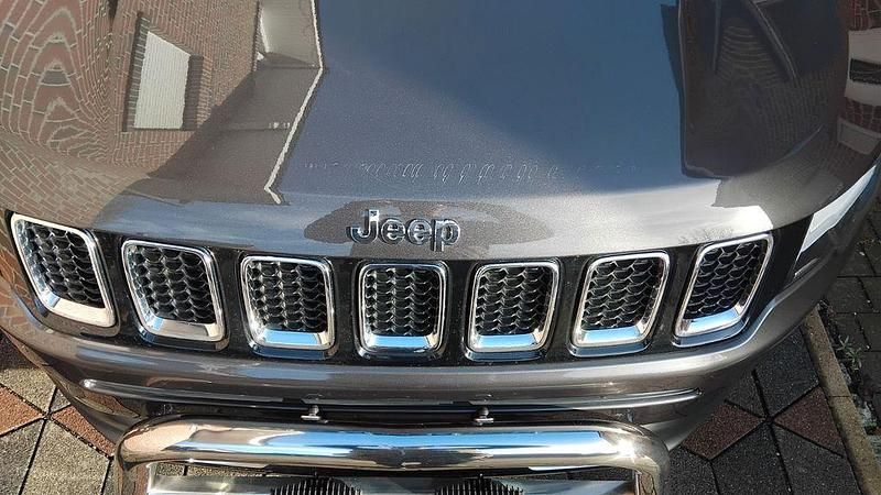Second-hand Jeep Compass 140 CP (102 kW) 2018 Maro SUV