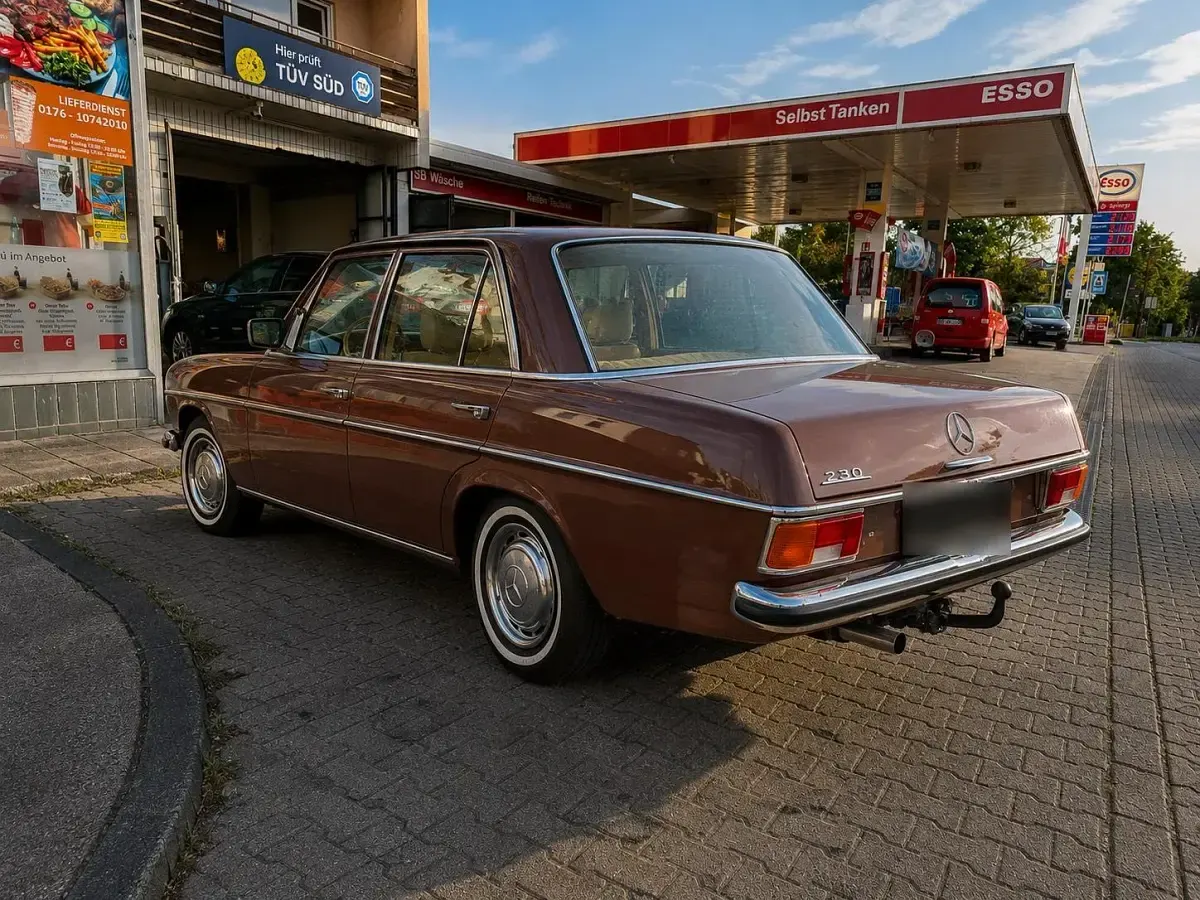 Gebraucht Mercedes W114 120 PS (88 kW) 1973 Limousine