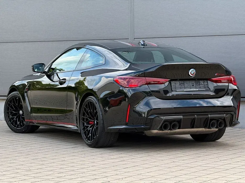 Neu BMW M4 Performance 551 PS (405 kW) 2026 Schwarz Coupé