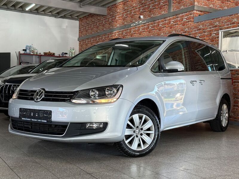 Silber Gebraucht 2013 VW Sharan Comfortline Van / Kleinbus | 12.780 € (Guter Preis) - Bild 1/4