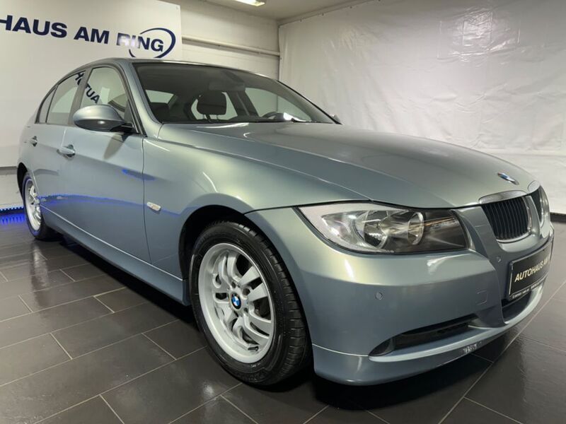 Używany BMW 320 Advantage 150 KM (110 kW) 2006 Niebieski Sedan/Limuzyna