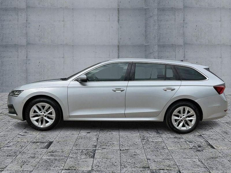 Gebraucht Skoda Octavia Style 150 PS (110 kW) 2022 Brillantsilber metallic Kombi