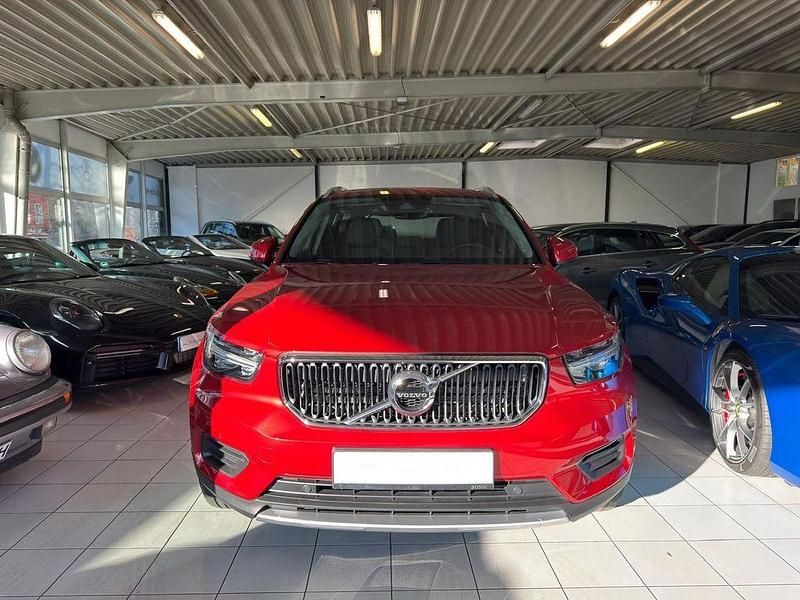 Gebraucht Volvo XC40 Momentum 129 PS (94 kW) 2022 Fusion red SUV