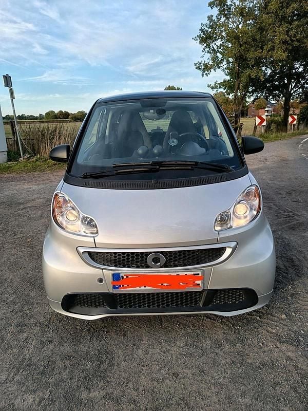 Silber Gebraucht 2014 Smart ForTwo Electric Drive Kleinwagen | 5.499 € (Fairer Preis) - Bild 1/4