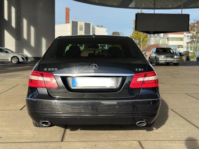 Gebraucht Mercedes E350 231 PS (169 kW) 2009 Schwarz Limousine