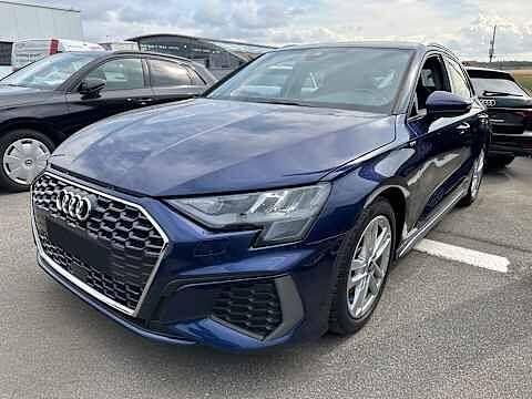 Gebraucht Audi A3 S-Line 190 PS (139 kW) 2023 Blau Limousine