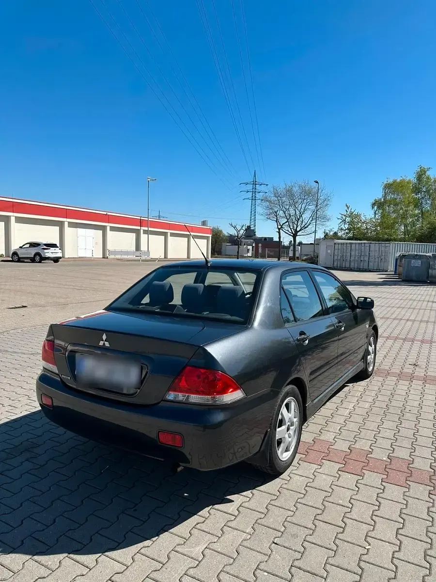 Usata Mitsubishi Lancer 98 CV (72 kW) 2004 Grigio Berlina