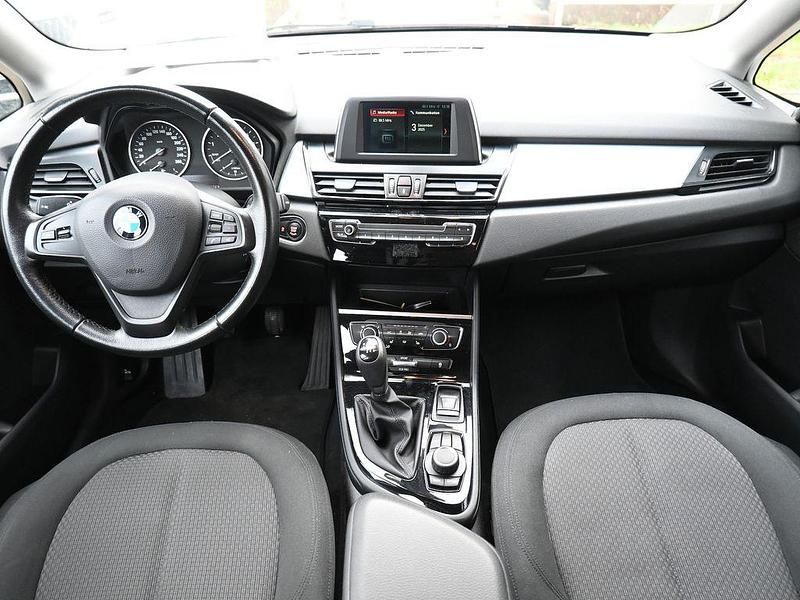 Gebraucht BMW 218 Active Tourer Advantage 136 PS (100 kW) 2017 Blau Van / Kleinbus