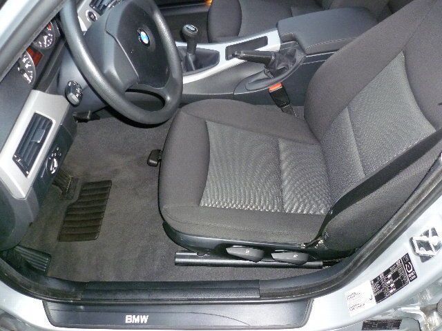 Gebraucht BMW 318 129 PS (94 kW) 2005 Silber metallic Limousine