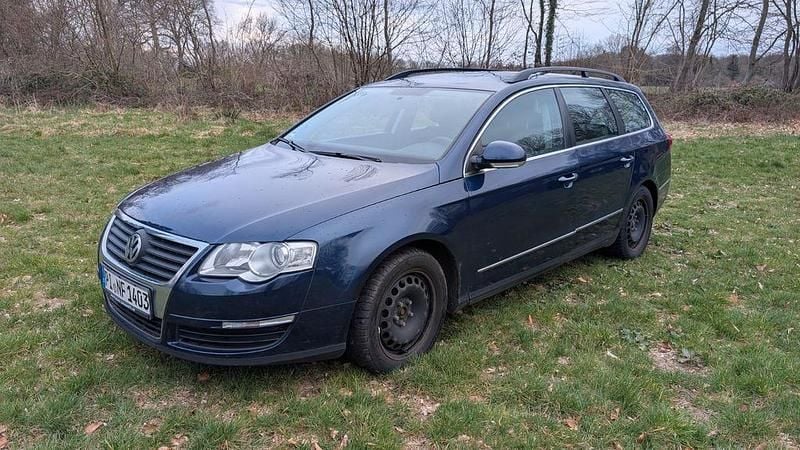 Gebraucht VW Passat 143 PS (105 kW) 2010 Blau Kombi