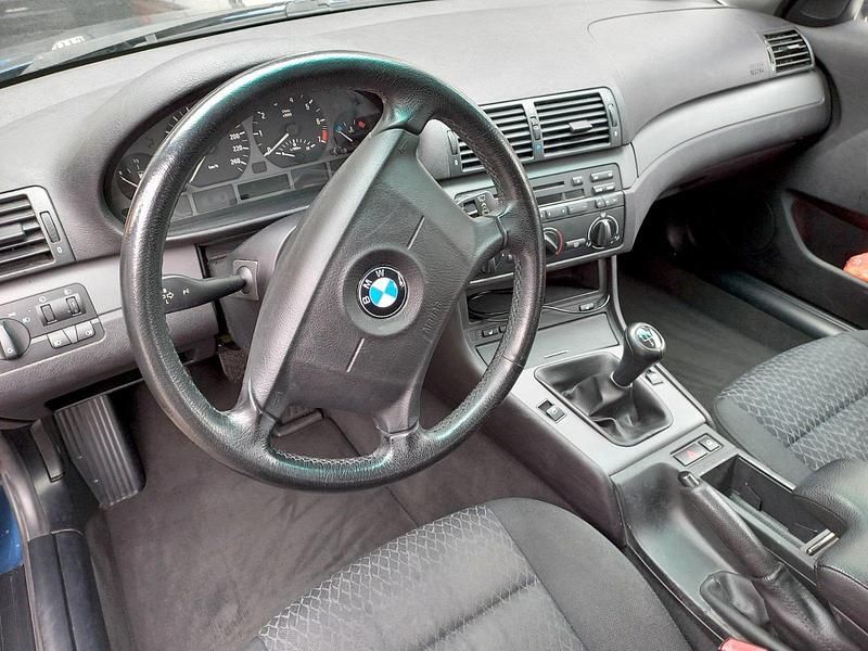 Gebraucht BMW 316 Compact Advantage 116 PS (85 kW) 2004 Blau Kleinwagen