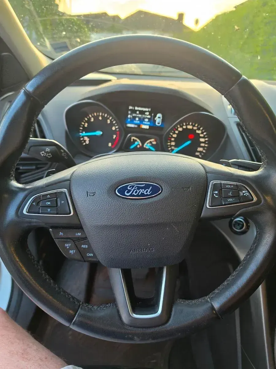 Gebraucht Ford Kuga 182 PS (133 kW) 2017 Weiß SUV