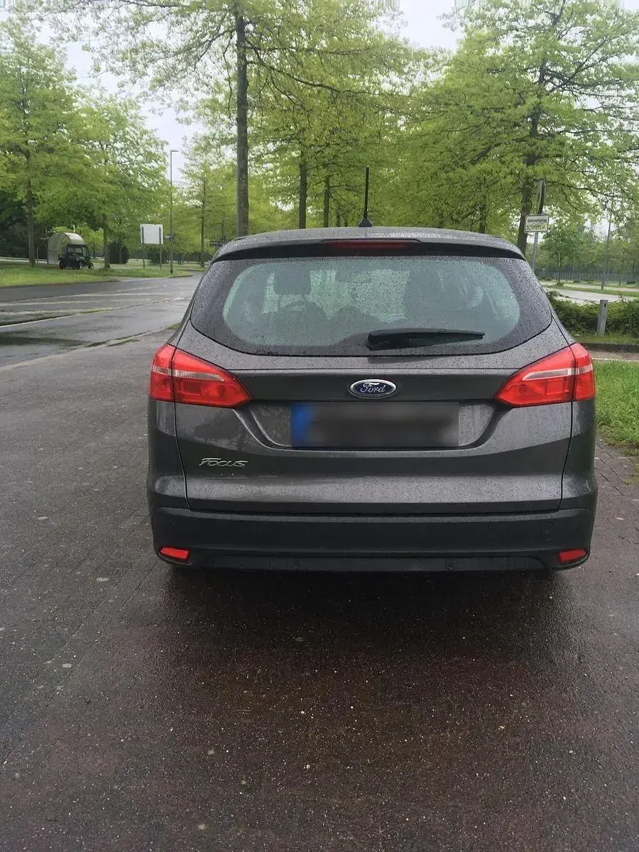 Używany Ford Focus Titanium 120 KM (88 kW) 2017 Szary Kombi