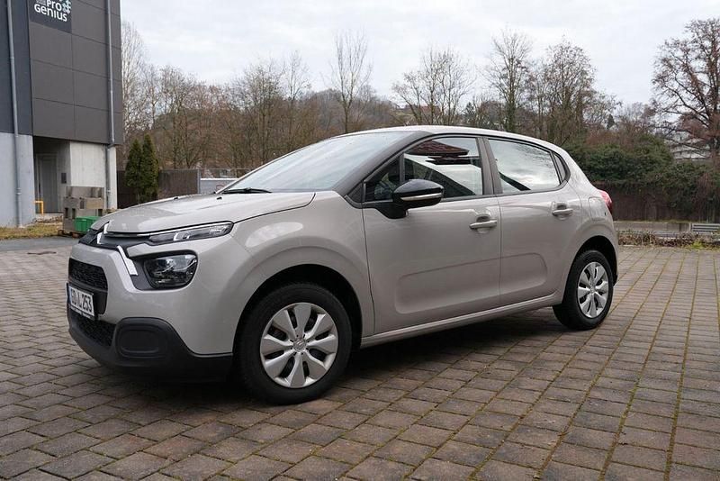 Grau Gebraucht 2021 Citroën C3 Limousine | 9.990 € (Fairer Preis) - Bild 1/4