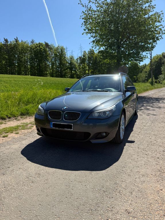 Grau Gebraucht 2007 BMW 530 M Sport Kombi | 5.500 € (Fairer Preis) - Bild 1/4